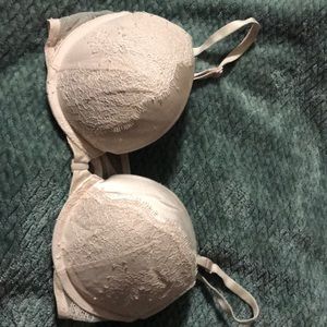 Victoria’s Secret Bombshell bra